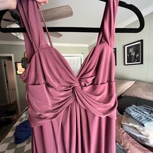 Elegant Mauve Dress with Knot Detail